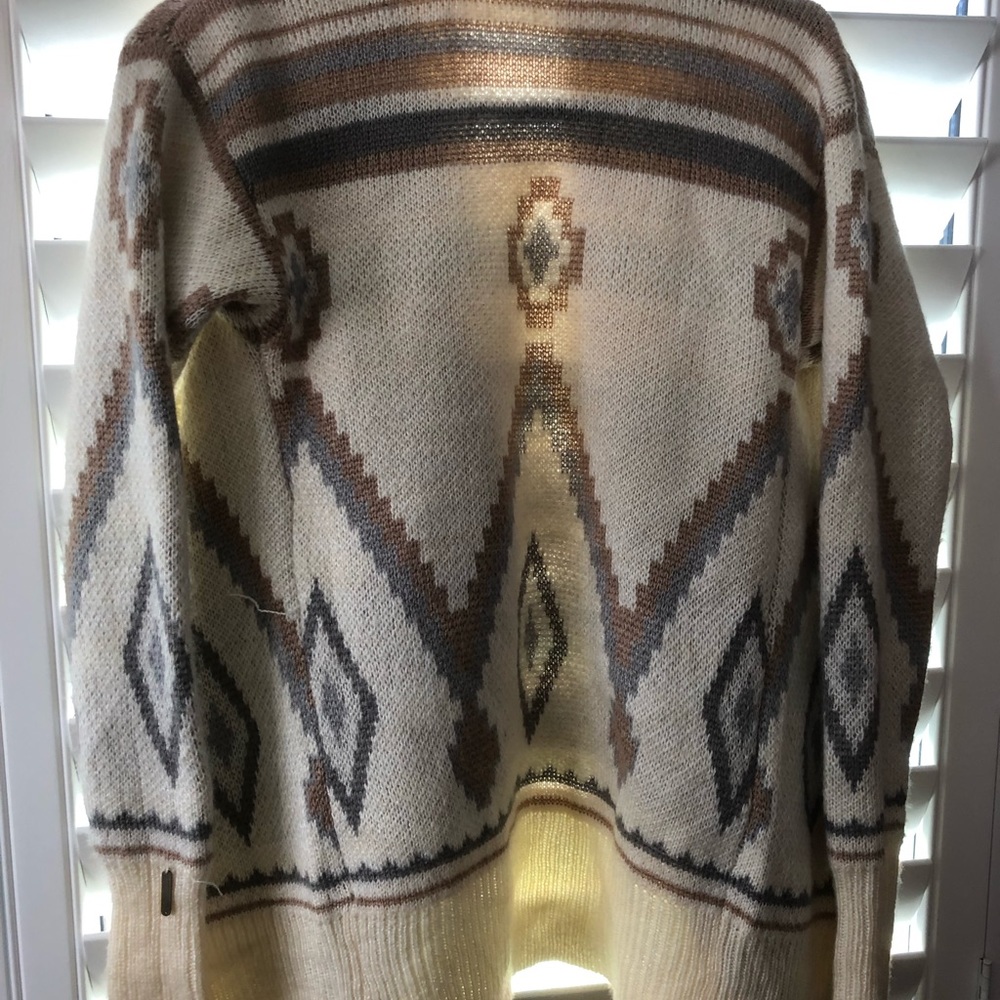 Roxy Cardigan - Picture 2 of 3